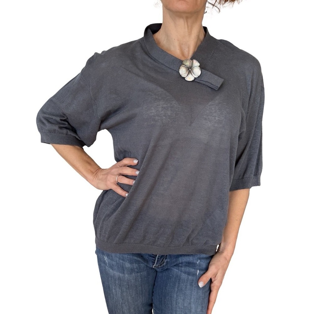 Women's Valentino Gray Linen Silk Short Sleeve Knit Sweater Top Flower Pin Small - Picture 2 of 14